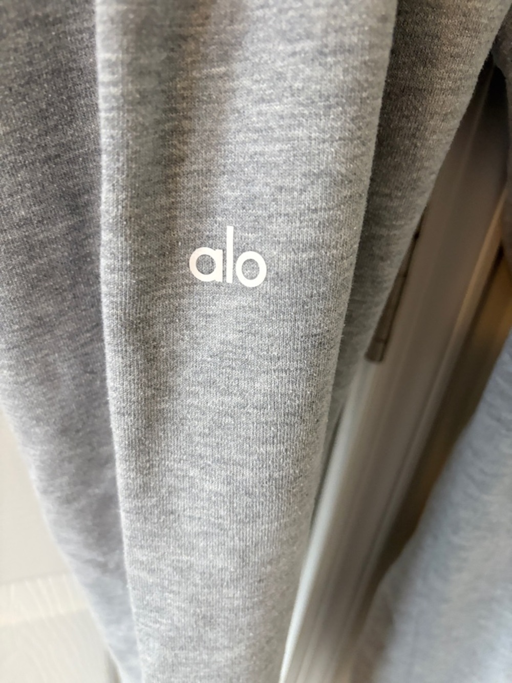 ALO Yoga Chill Sweatpants - Picture 4 of 7